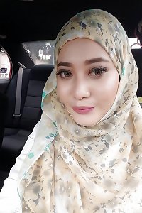 Malaysian  wild Malay female Hijab lovemaking addiction